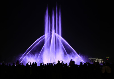 萧山人民广场音乐喷泉盛大首秀，千年古韵与现代科技交相辉映