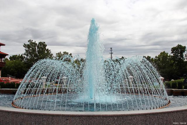 戴安娜纪念喷水池方案设计原则探析 以云南广场音乐喷泉制作为例